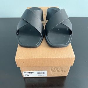STEVE MADDEN ‘HORIZON’ FLAT SANDALS
